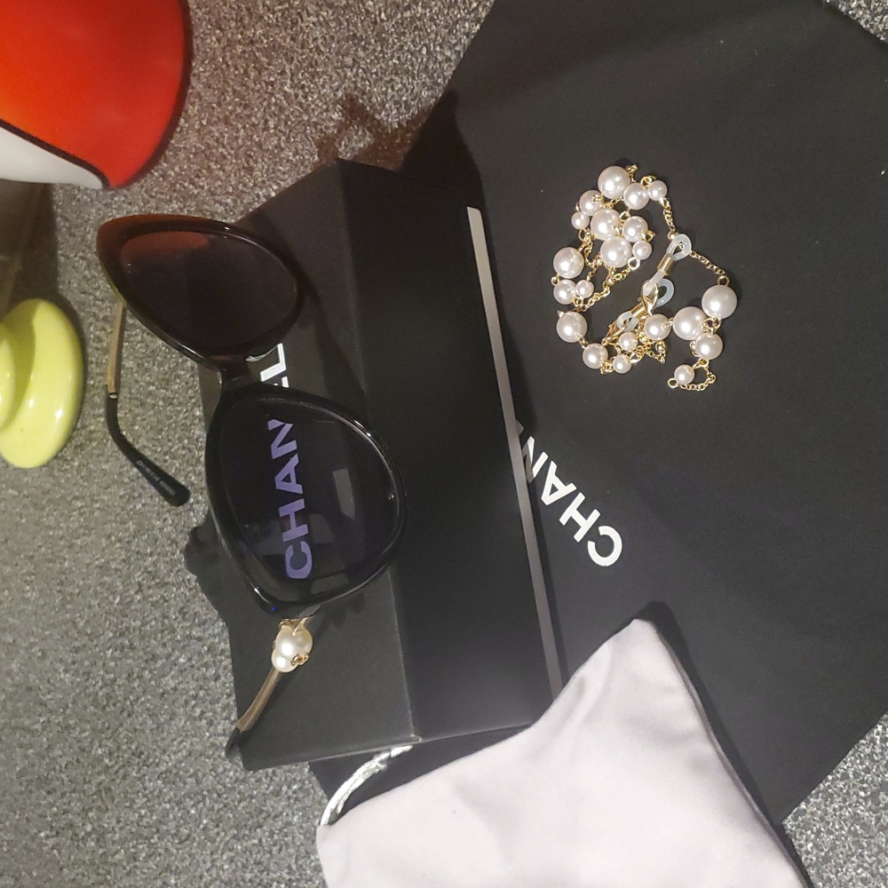 Chanel Sunglasses - Picture 16 of 16